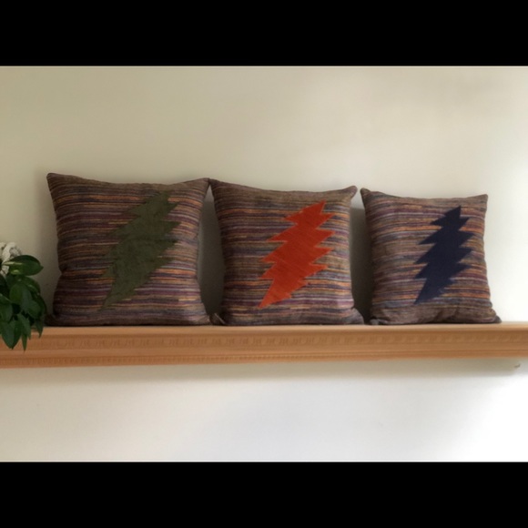 ⚡️Chenille Grateful Dead Bolt Pillows⚡️ - Picture 6 of 6